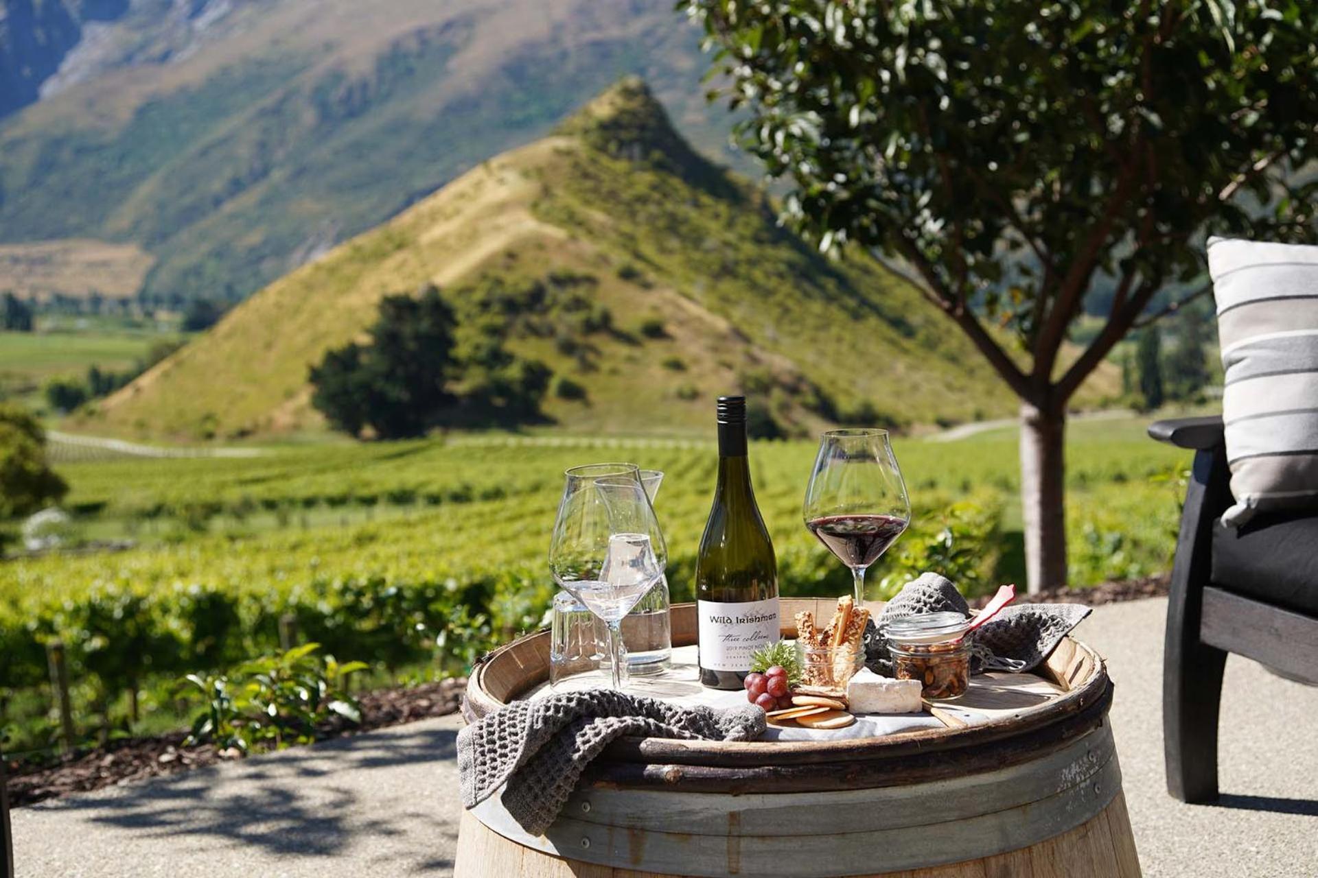 Mt Rosa Lodge Boutique Vineyard Accommodation Wanaka Room photo