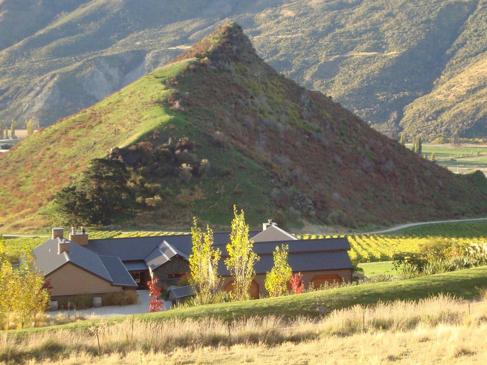 Mt Rosa Lodge Boutique Vineyard Accommodation Wanaka Exterior photo